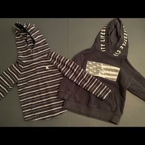 2 BOYS SWEATSHIRTS